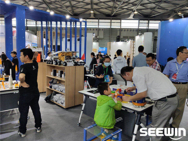 學校家具
