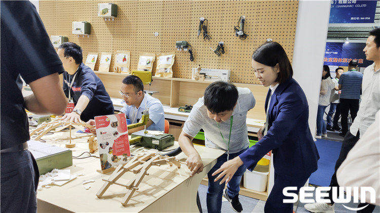 學校家具展